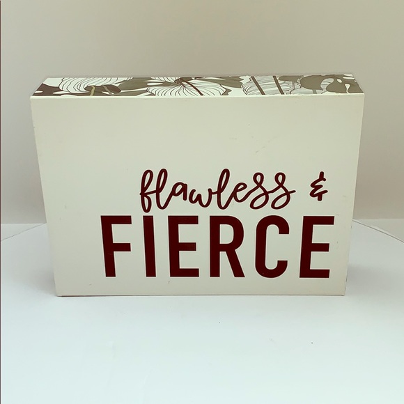 Flawless Sign - Picture 1 of 4